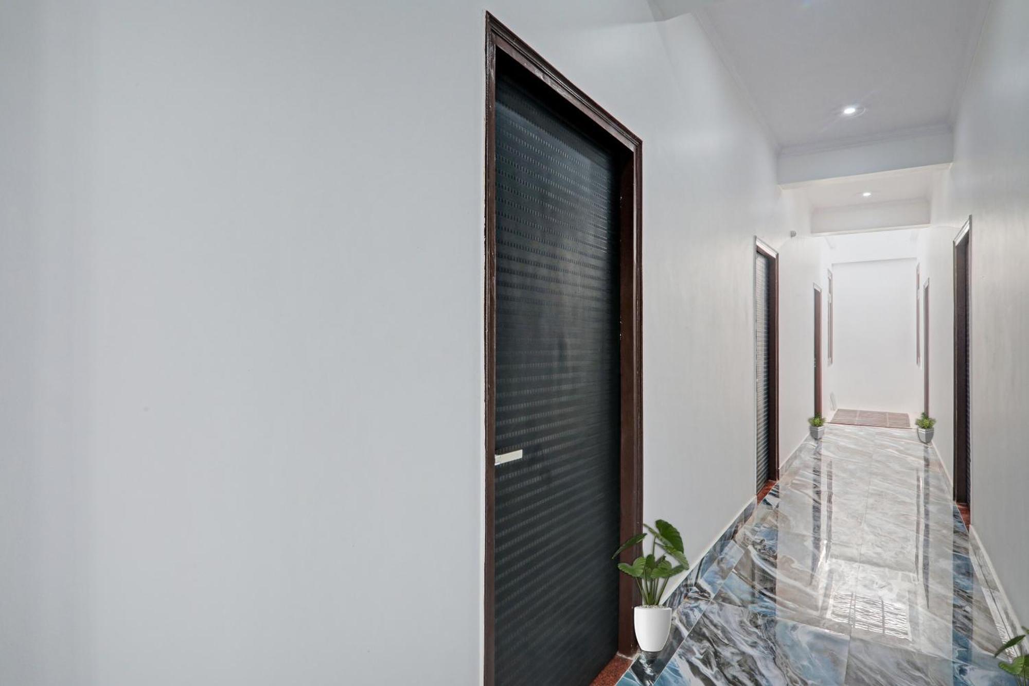 קאנפור Hotel O Sai Galaxy Hotel & Restaurant מראה חיצוני תמונה